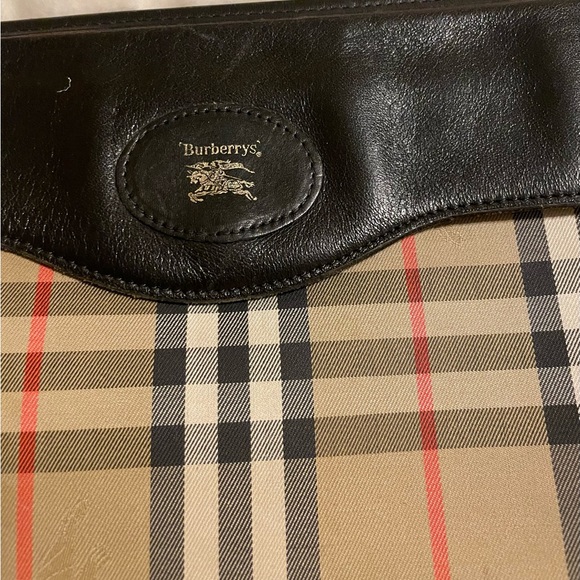 Authentic Burberry logo clutch bag. - Picture 6 of 10